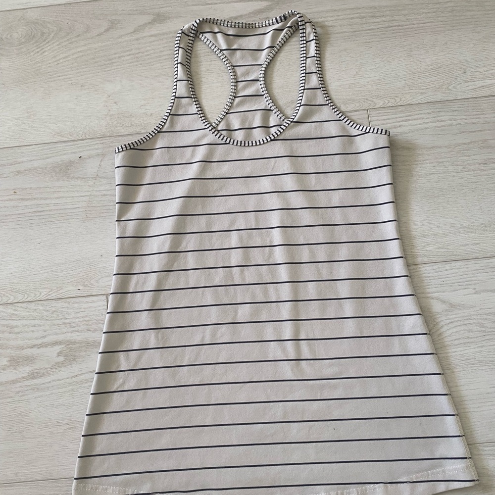 🔥🔥 lululemon 🍋 Athletica tank top !